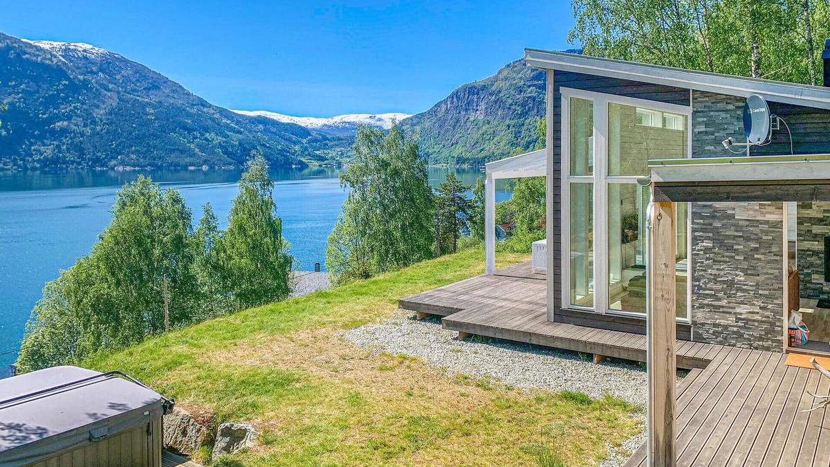 Luster House | Nice home in Ornes with house sea view