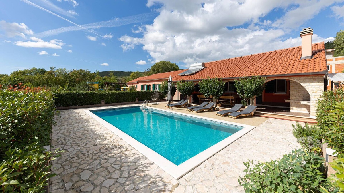 Prapatnica House | Nice home in Prapatnica- Seget