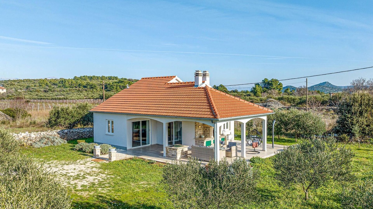 Jelsa House | Nice home in Poljica with Wi-Fi