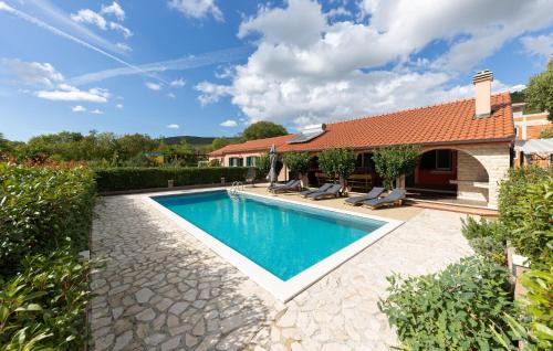 Prapatnica House | Nice Home In Prapatnica- Seget