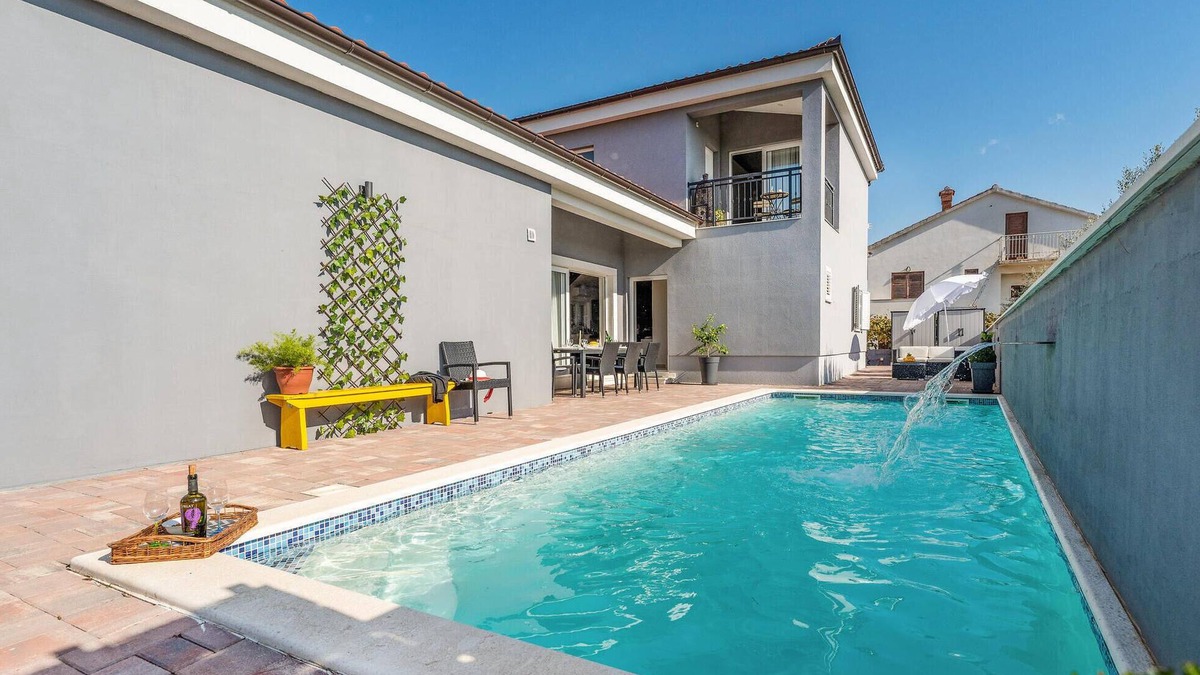 Privlaka House | Nice home in Privlaka with WiFi