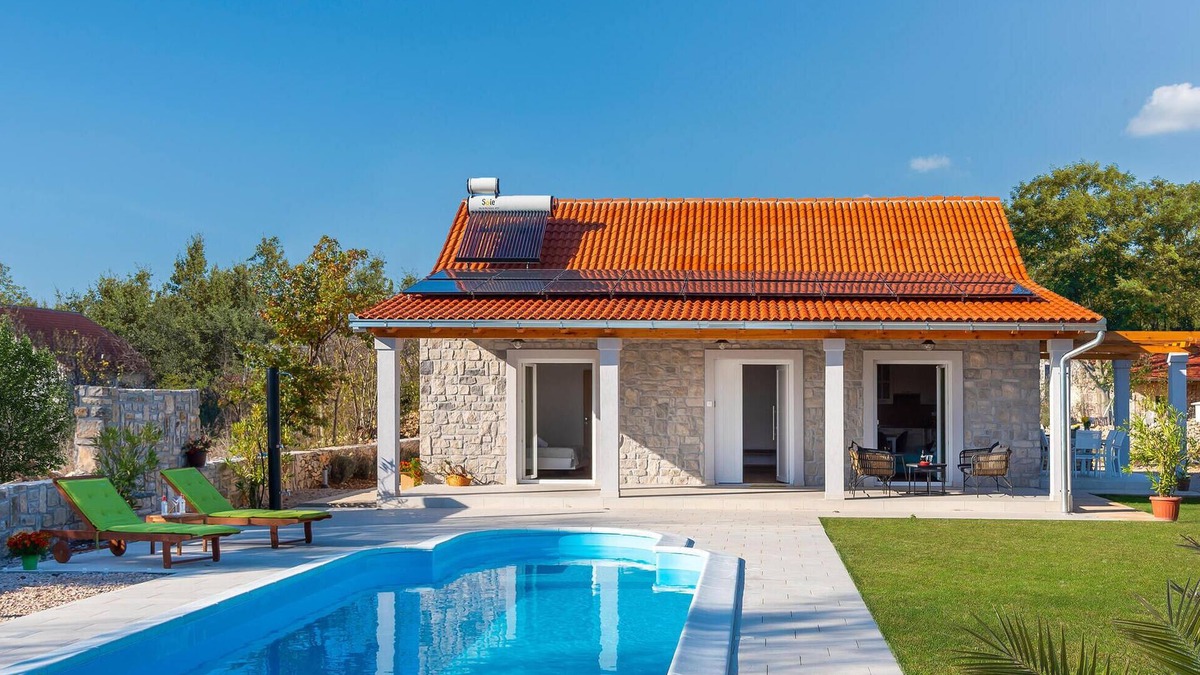 Puljane House | Nice home in Puljane with WiFi