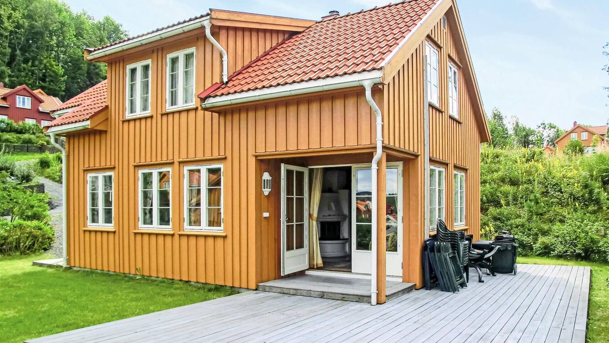 Songe House | Nice home in Risør with kitchen