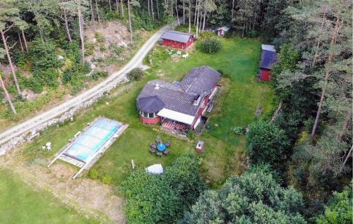 Kungalv O House | Nice Home In Romelanda With Sauna