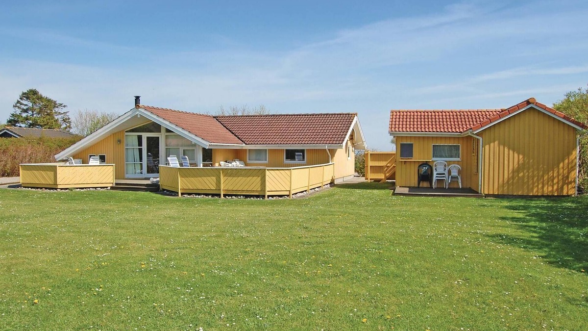 Spodsbjerg House | Nice home in Rudkøbing with sauna