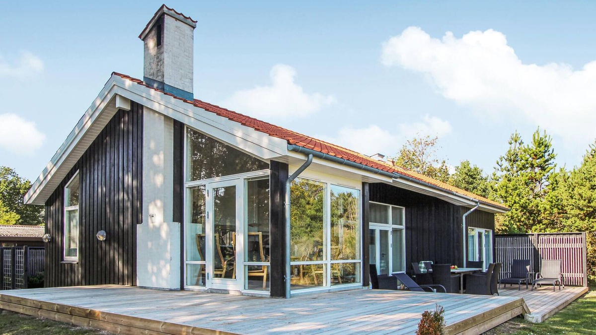 Marup House | Nice home in Samsø with kitchen