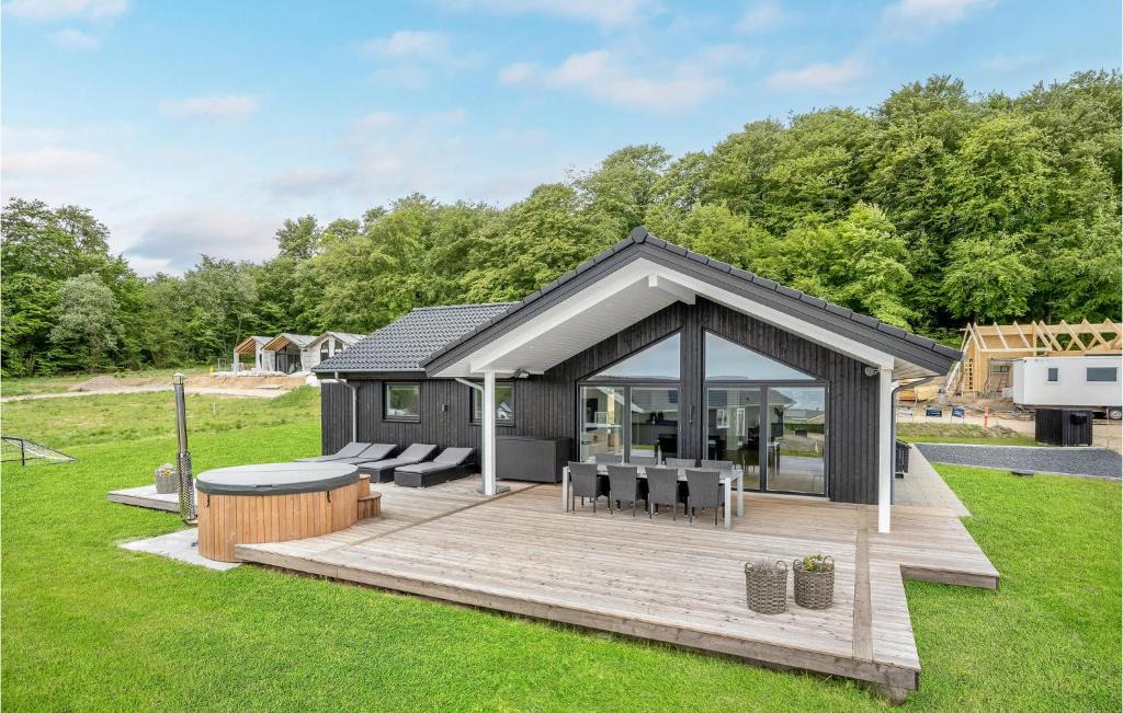 Sjølund House | Nice Home In Sjølund With Wifi