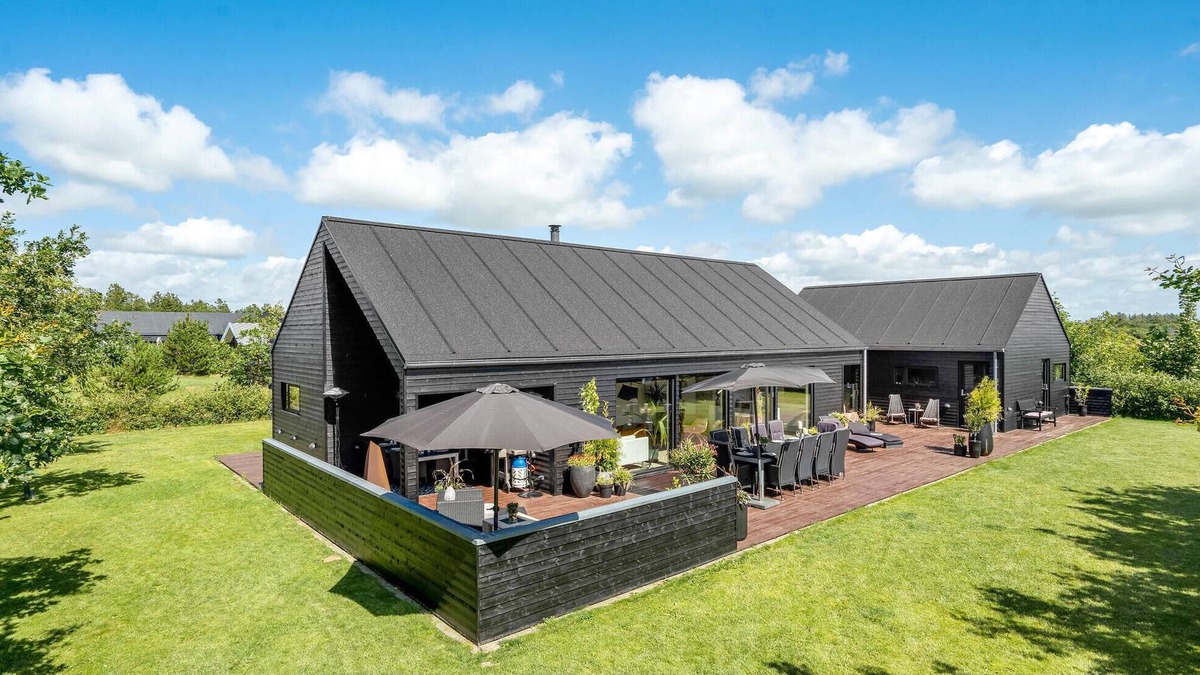 Ringkøbing-Skjern Municipality House | Nice home in Skjern with kitchen