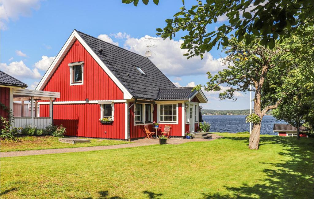 Tranas House | Nice Home In Tranås With Kitchen