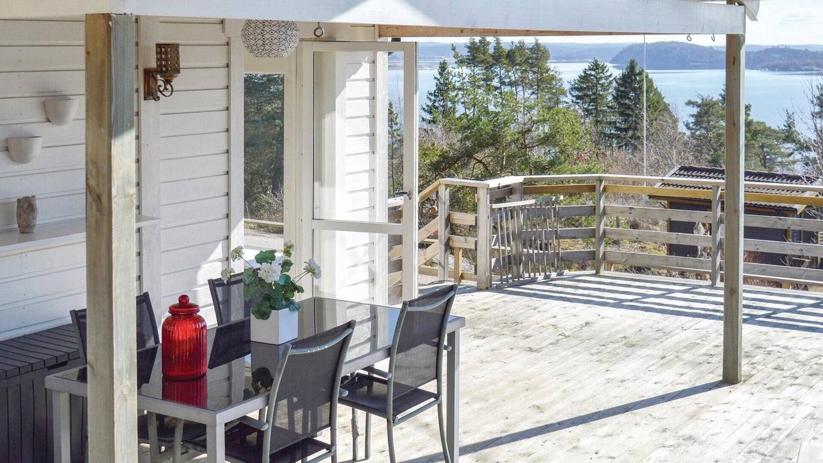 Uddevalla Municipality House | Nice home in Uddevalla with WiFi