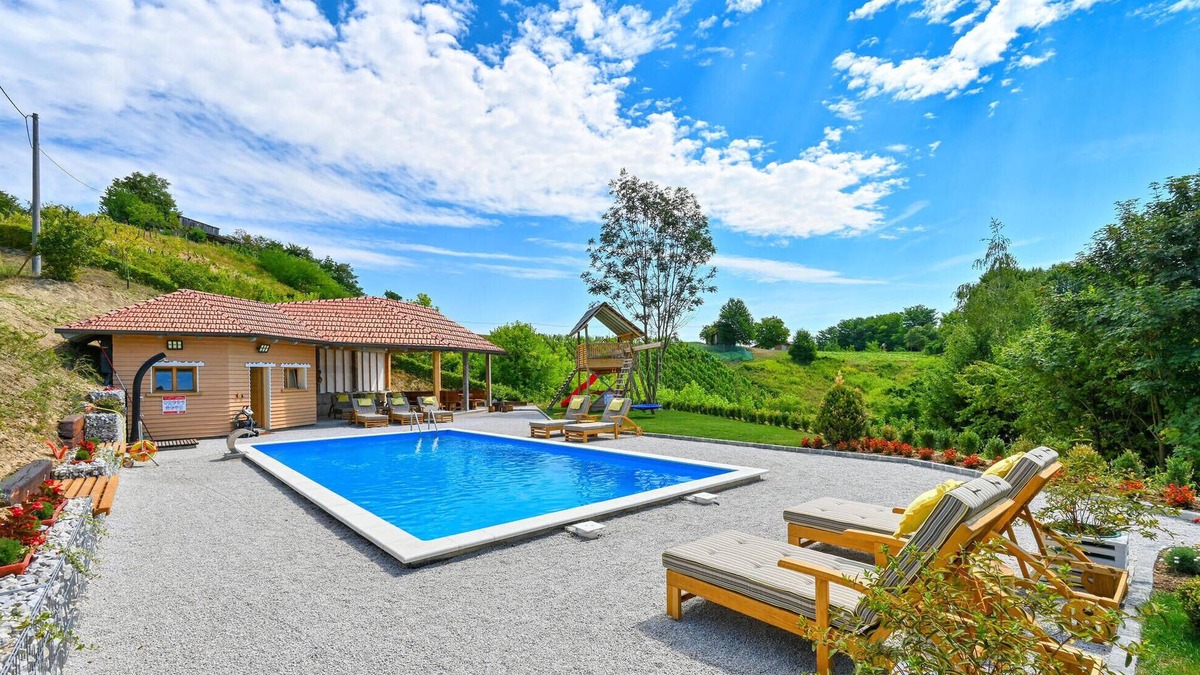 Donja Voca House | Nice home in Varazdin with sauna