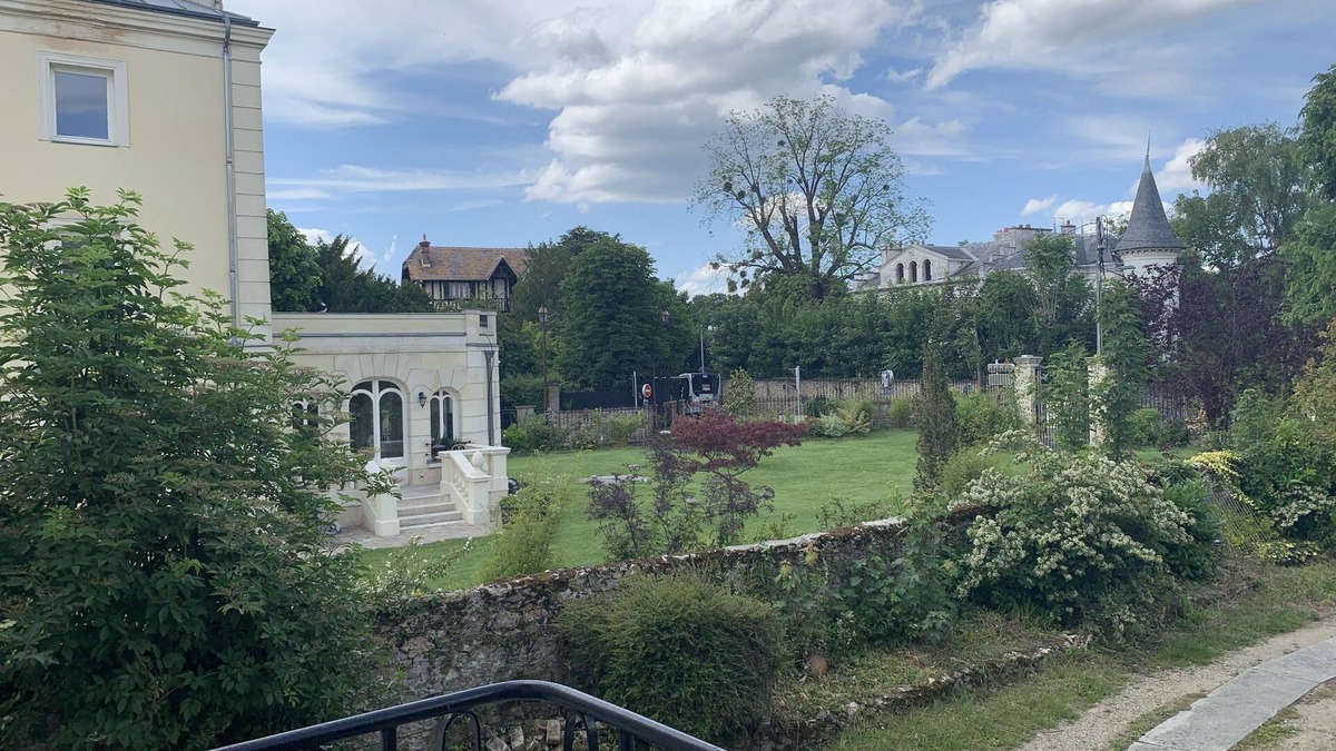 Centre Apartment | Nice house 20 minutes from Paris