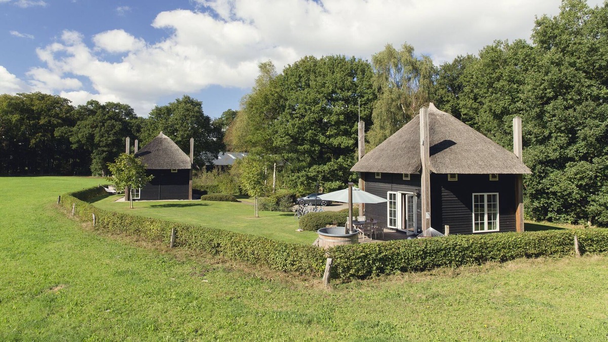 Notter House | Nice house with or without hot tub, near a river