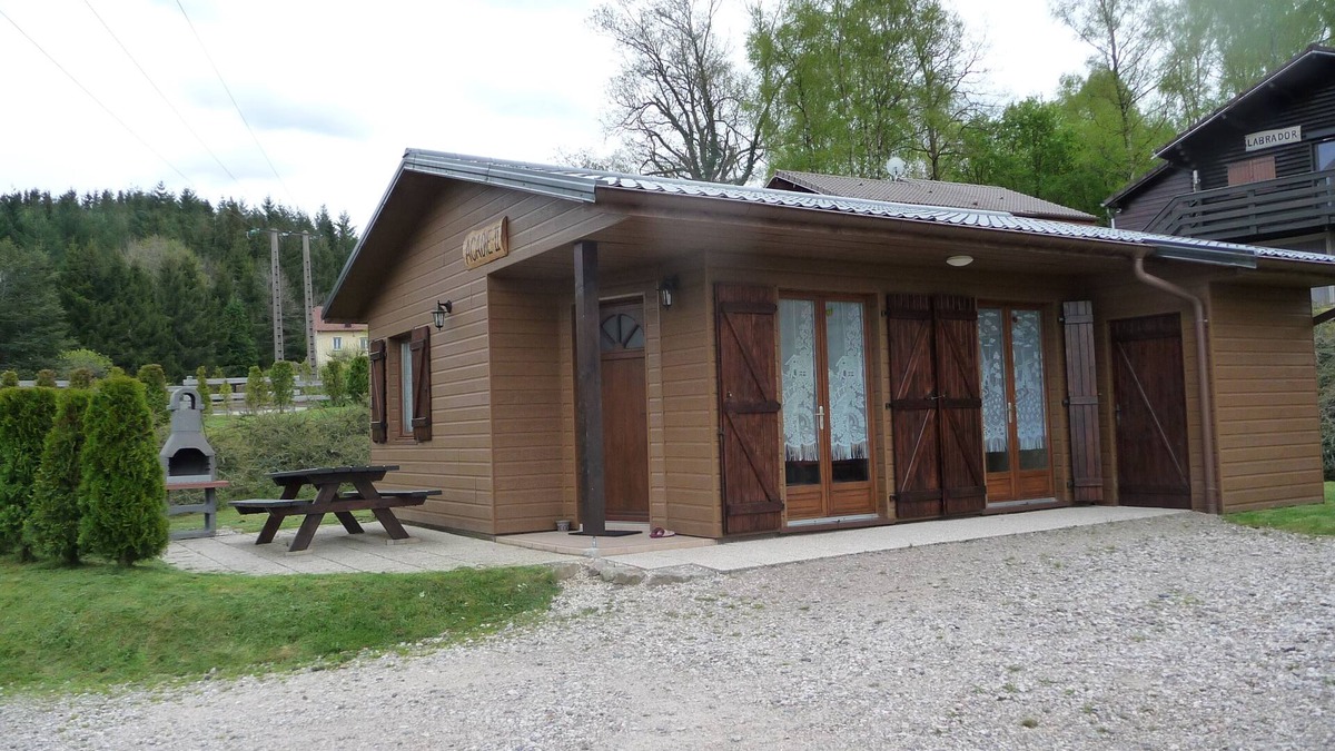 Saint-Maurice-sur-Moselle Ski Chalet | Nice little chalet at the foot of the Ballon d'Alsace close to all shops
