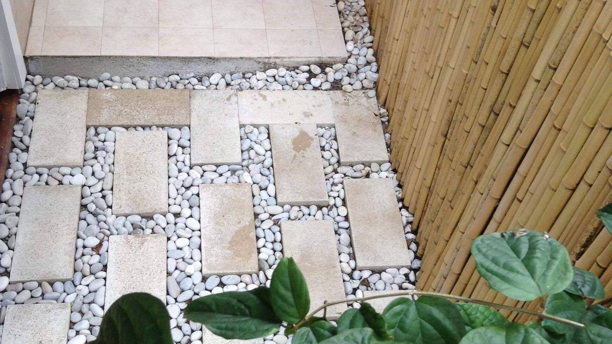 Keaau Cottage | Nice little cottage oasis on a tropical fruit orchard consisting of many fruits.