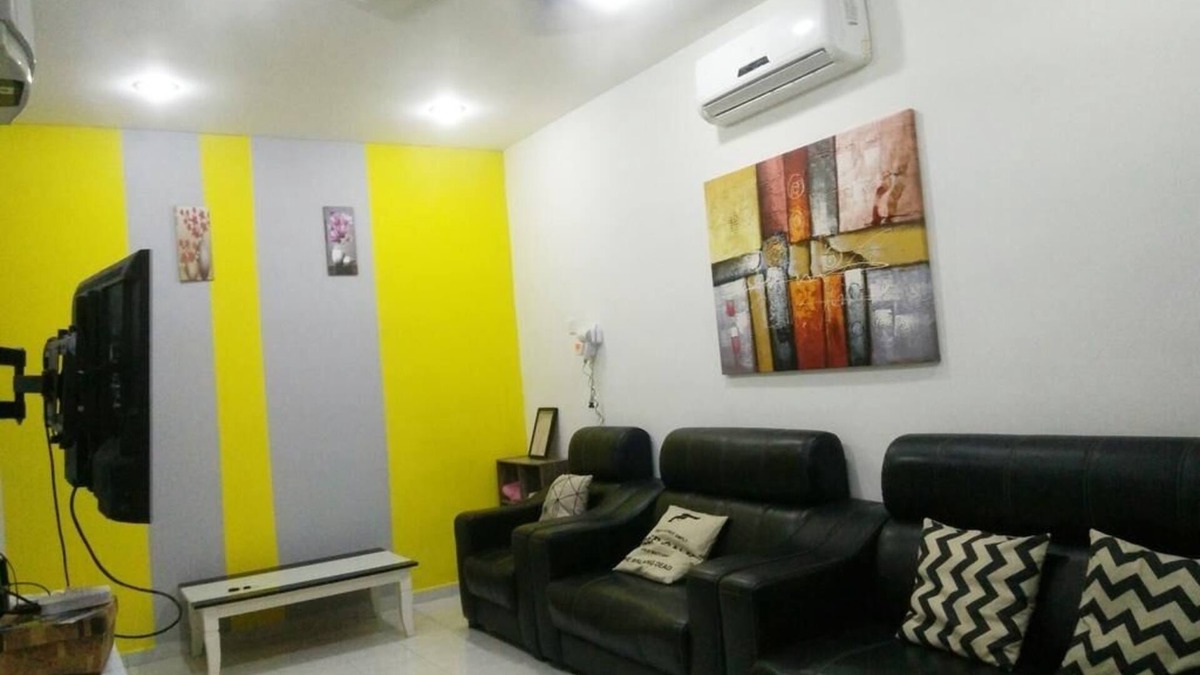 Taman Gadong Perdana House | Nice Modern Design House (For 8 person)