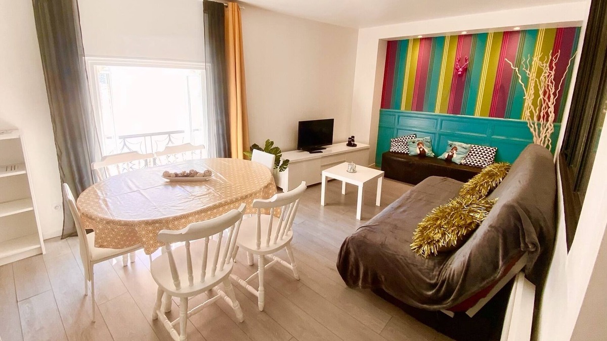La Rochelle Apartment | Nice quiet apartment for 6 people 5 min from the beach