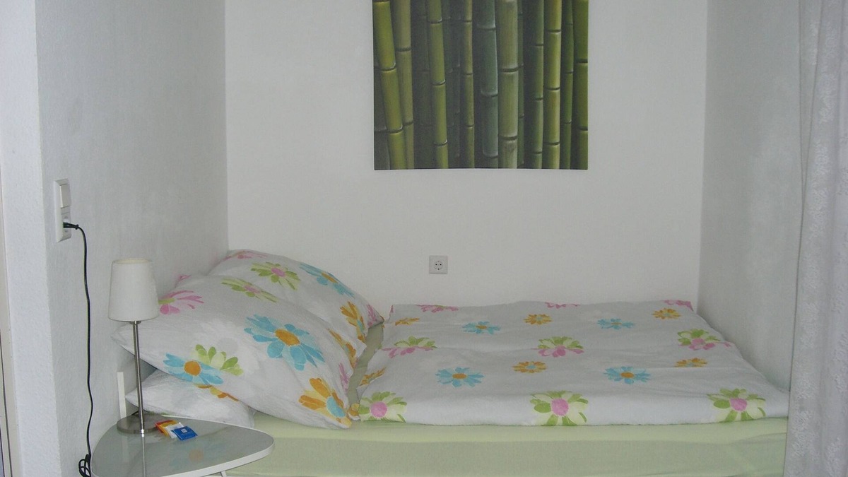 Muckensturm Apartment | Nice small apartment, quiet and yet central, with good local transport
