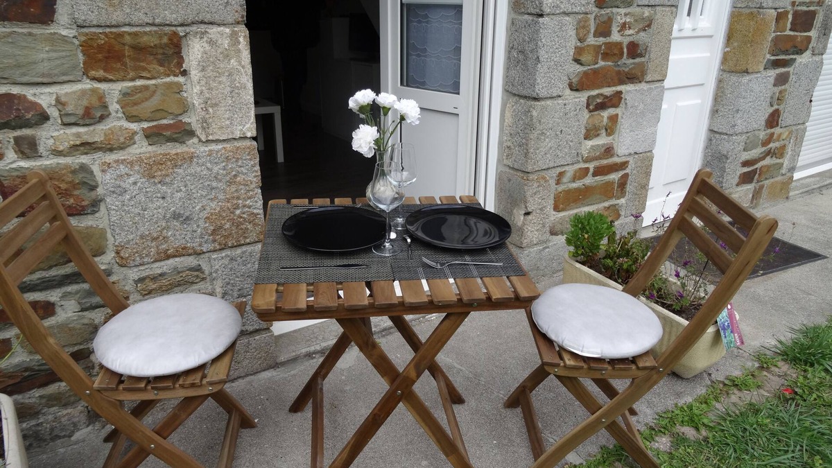 (le) Mesnil Hue Apartment | Nice studio 300 meters from the Beach
