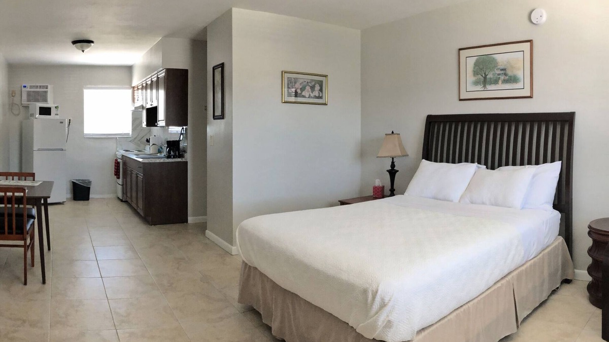 Dania Beach Apartment | Nice Studio Suite - Minutes from everything