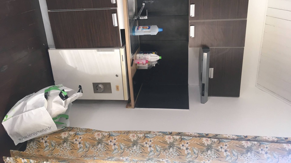 Mantes-la-Jolie Apartment | Nice studio with terrace