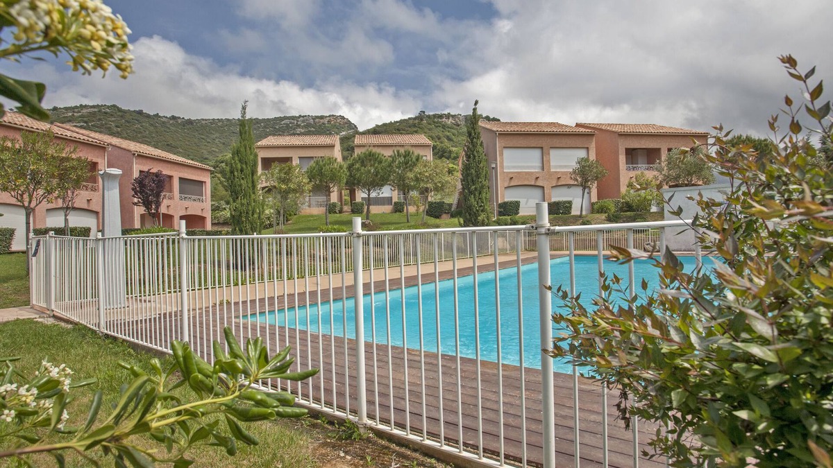 Oletta Apartment | Nice T2 - St-Florent, 5 min from the beach, with swimming pool