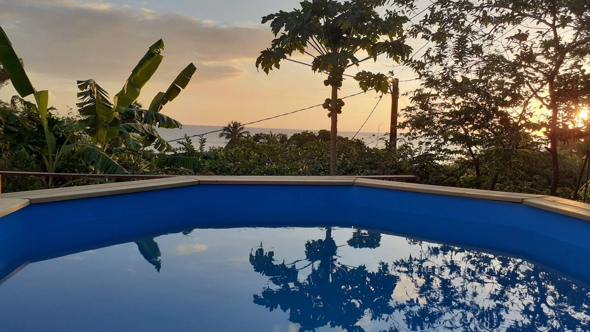Saint-Pierre House | NICE THYCA'Z BUNGALOW IN NORTH CARIBBEAN
