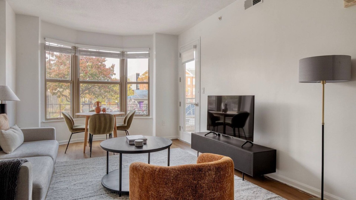 Cardozo Apartment | Nice U Street 1BR w/Concierge & W/D, nr Nightlife, by Blueground
