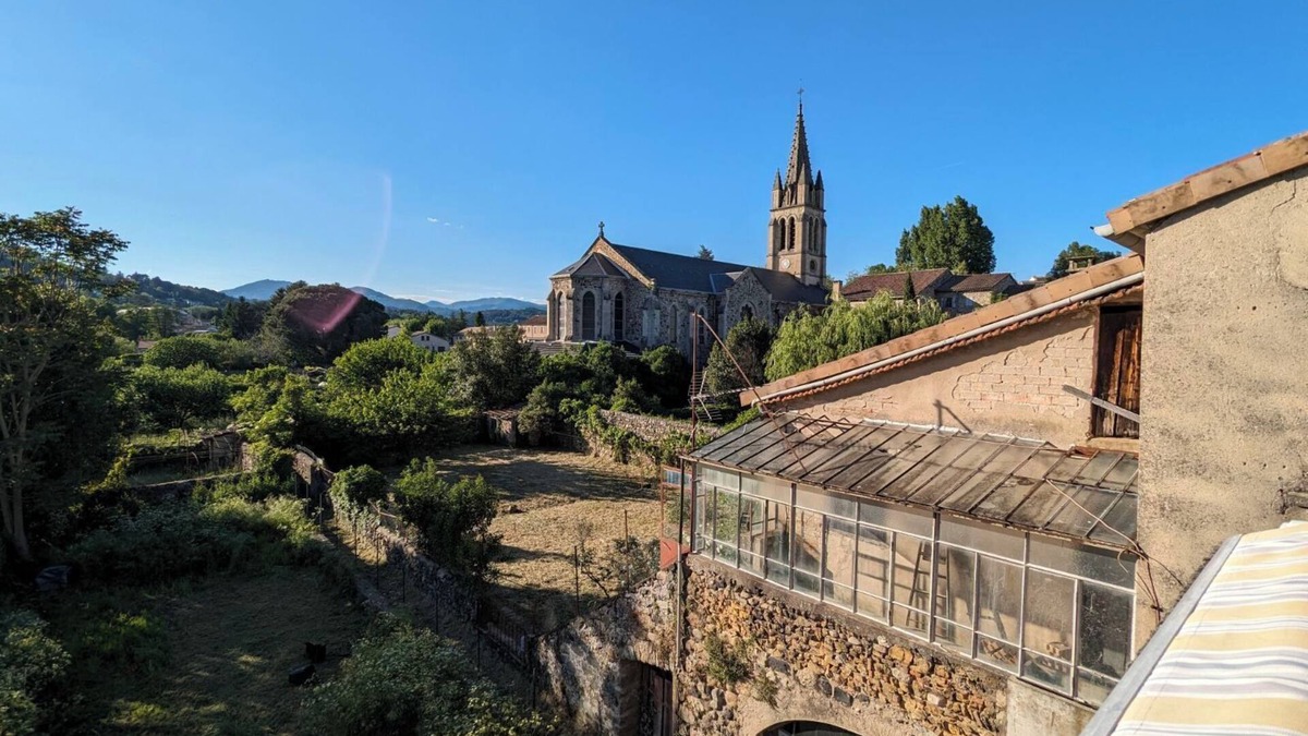Aubenas Apartment | Nice view apartment 07200