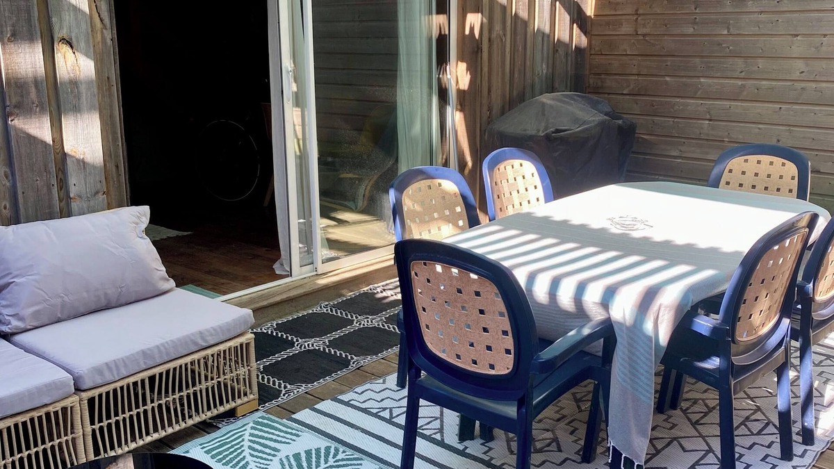Carcans Plage Apartment | Nice wooden apartment ! 80 meters from the sea!