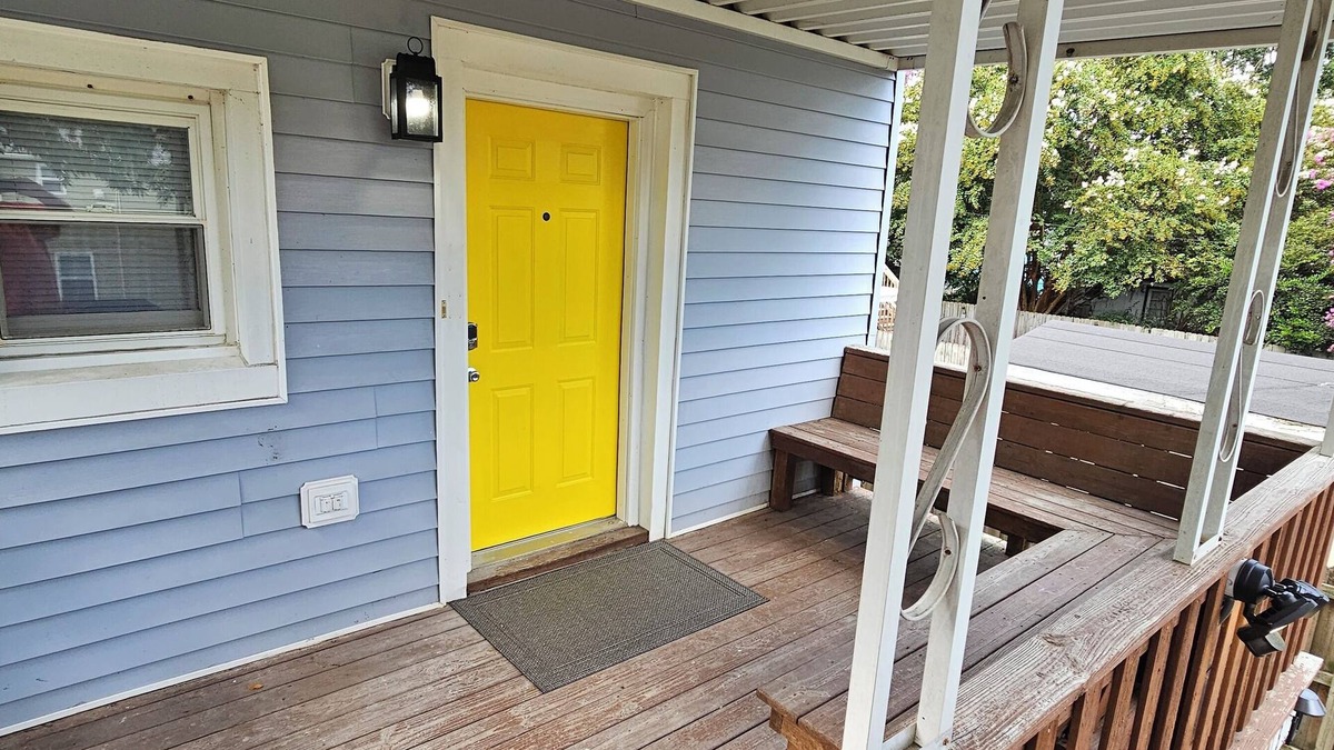 Buckroe Beach House | Nicely Finished Apt on Buckroe Beach