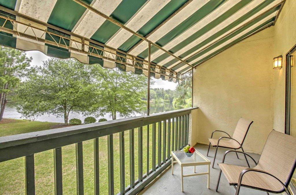 Niceville Apartment | Niceville Condo with Pool Access Less Than 8 Mi to Destin!