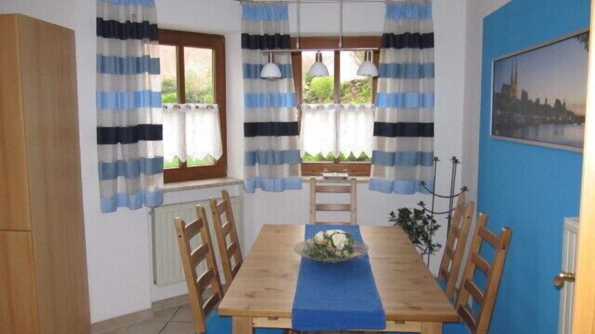 Sinzing Apartment | Nichtraucherwohnung (68qm) für 4 Personen mit Garten & Terrasse