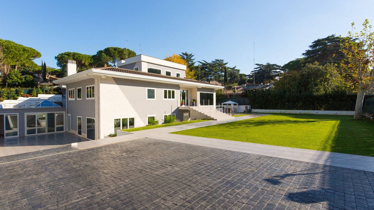 EUR Apartment | Niclas Luxury Apartments - Superior Apartment