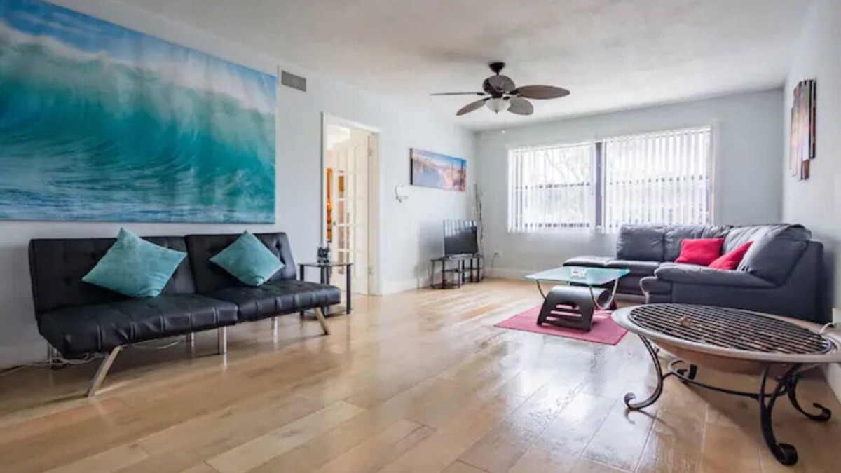North Miami House | Nicole's Cozy Floridian Getaway