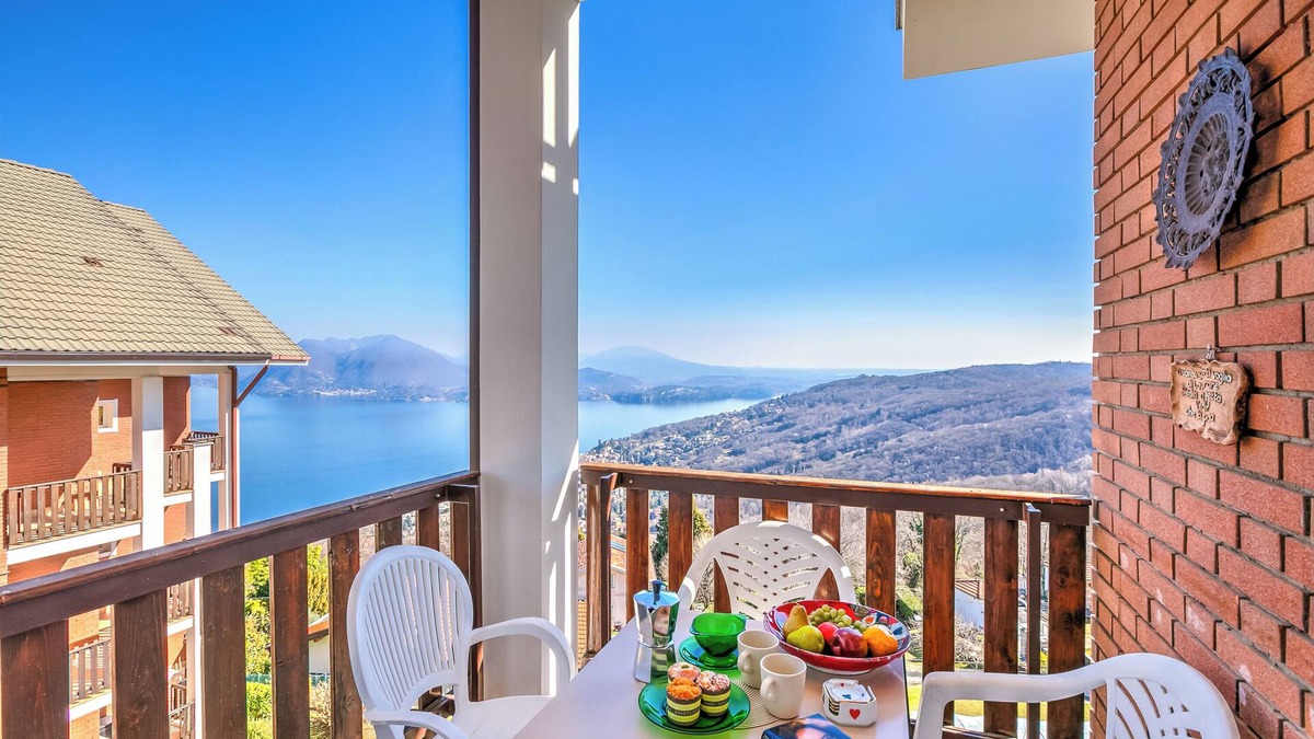 Levo Apartment | Nicoletta's Lake View Stresa, Stresa, Italy