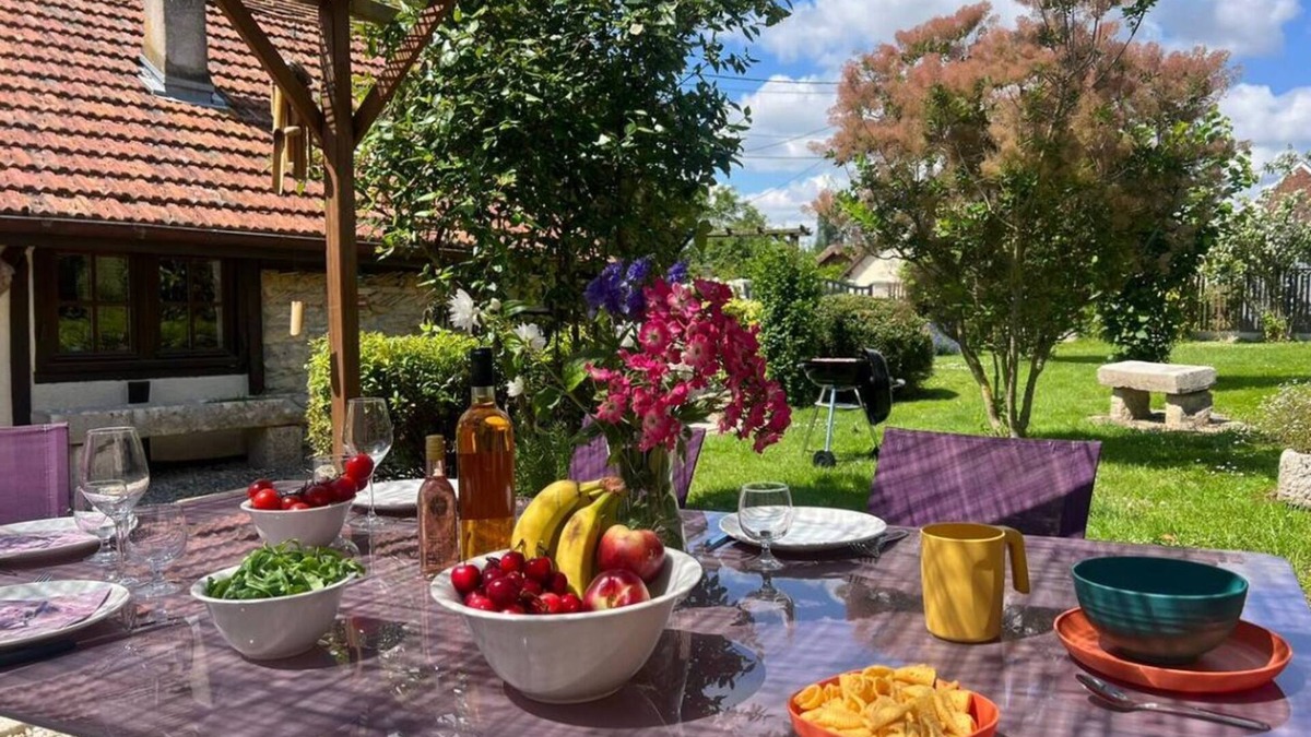 Montieramey House | Nid du Lac : Family - 2Ch - BBQ - Nature - Comfort