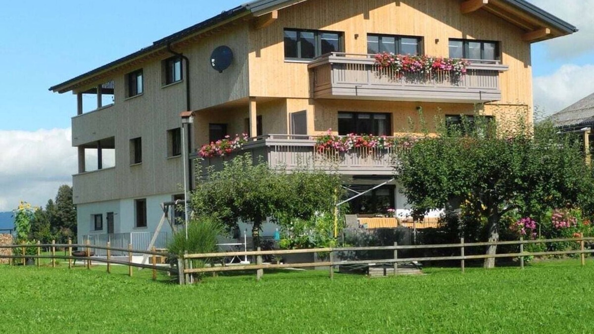 Grossdorf Boat Rental | Niedere Comfortable Holiday Residence