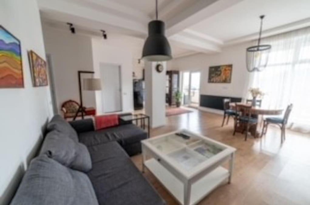 Saburtalo Apartment | Night-sight Apt