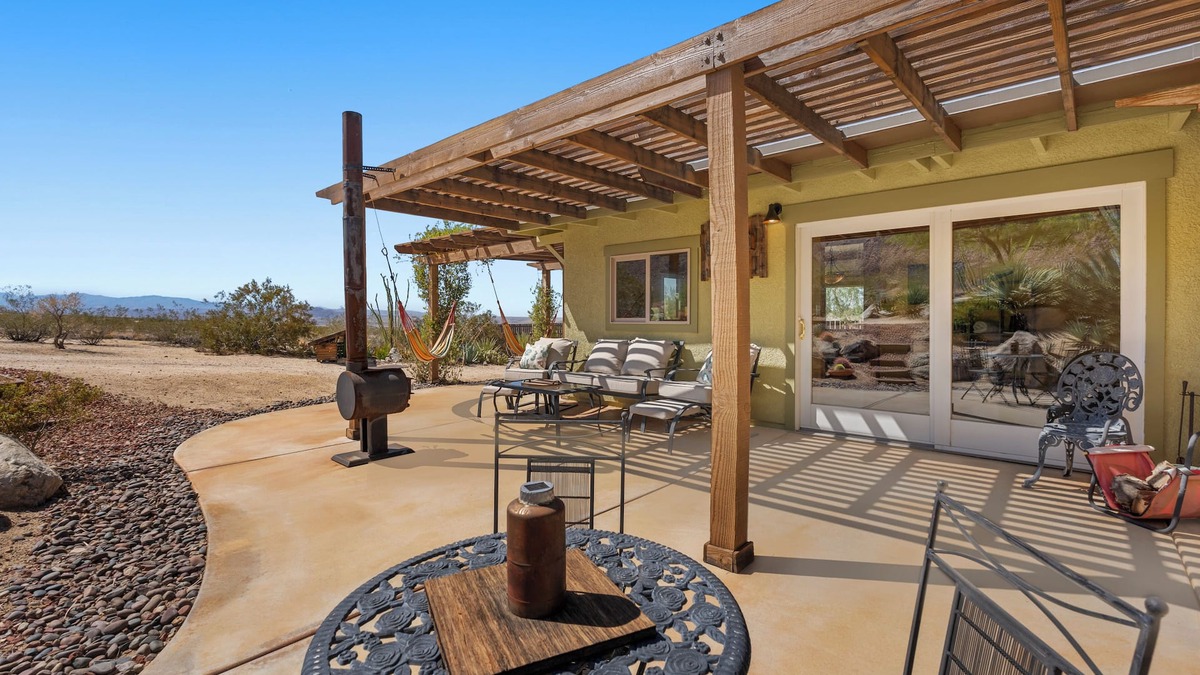 Indian Cove Cabin | Night Sky ✫ 10 Private Acre ✫ Sky Bed ✫ Sleeps 6 ✫ Explore 29 Palms