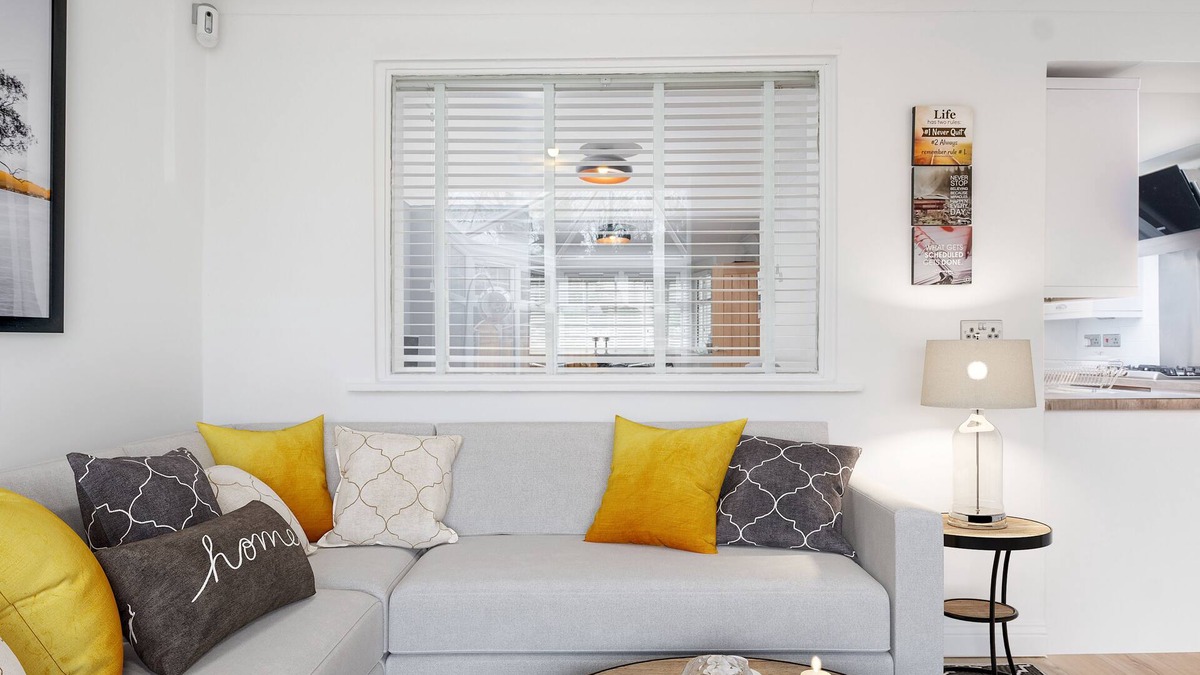 Acocks Green House | Night Stay - Beta House