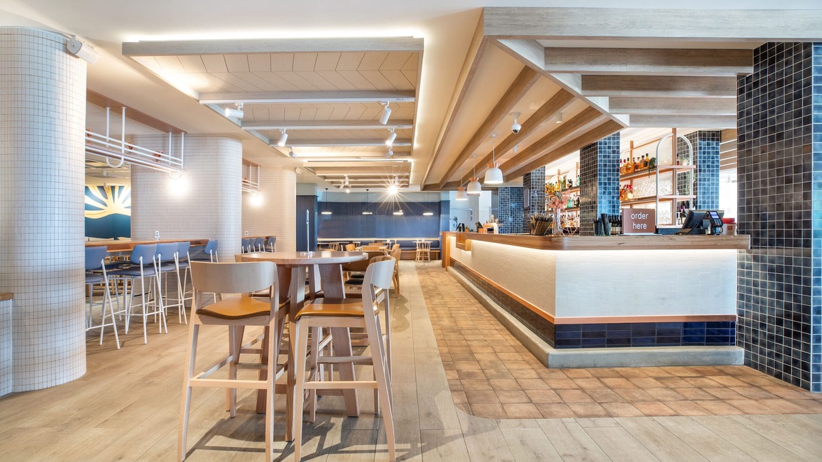 Victor Harbor Hotel | Nightcap at Hotel Victor