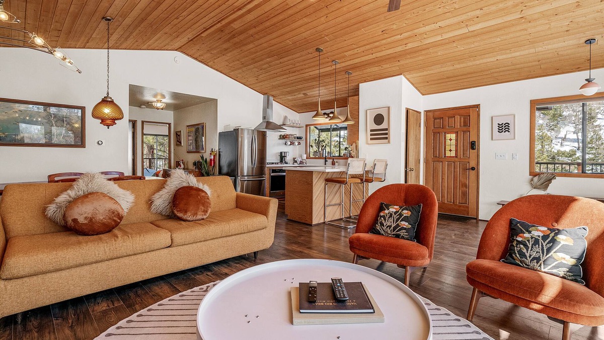 Fawnskin Cabin | Nightcap Lodge - Hot Tub, Fireplace, Deck, Barbecue