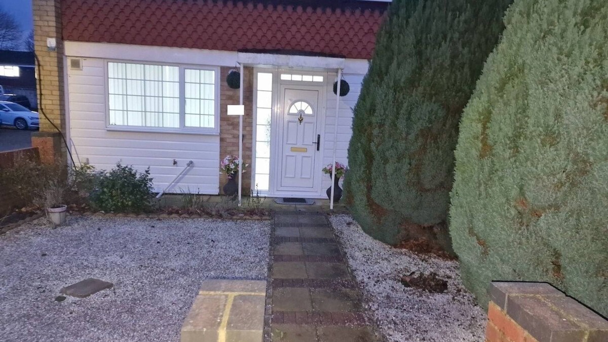 Hemel Hempstead House | NightRest Homes Hemel Hempstead 4 Bedroom 2 Toilet