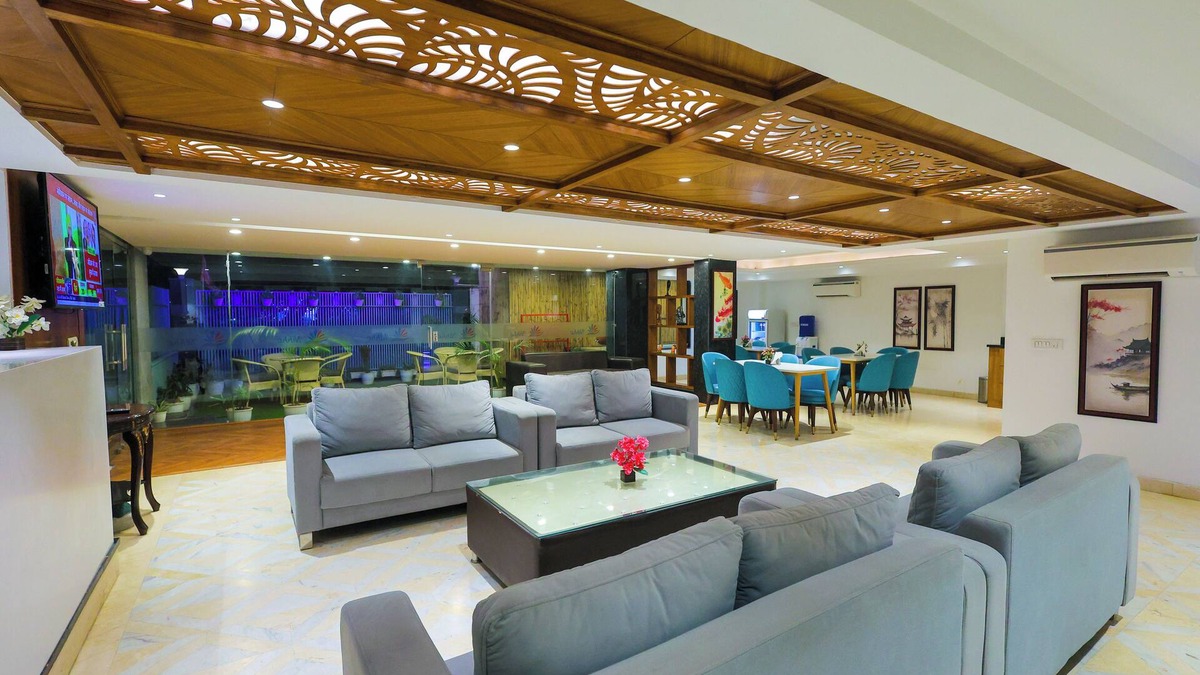 Sector 39 Hotel | Nikko Premier - Near Medanta Hospital