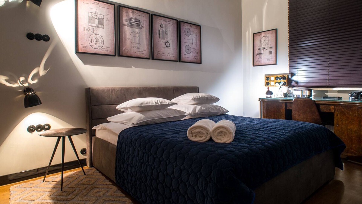Centrum Apartment | Nikola Tesla by mythings- art deco designed apartment (for 6 guests)