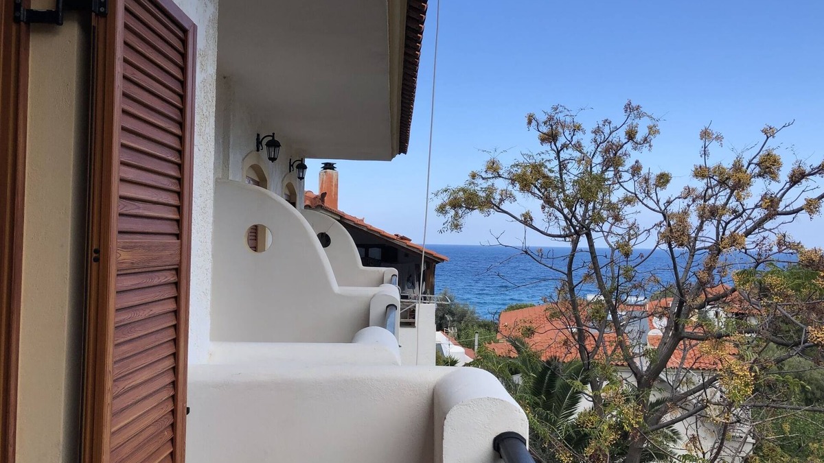 Gialiskari Apartment | Nikos Apartments A7 - One Bedroom Apartment, Sleeps 3