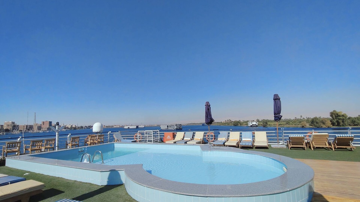 Maadi Boat Rental | Nile Bride