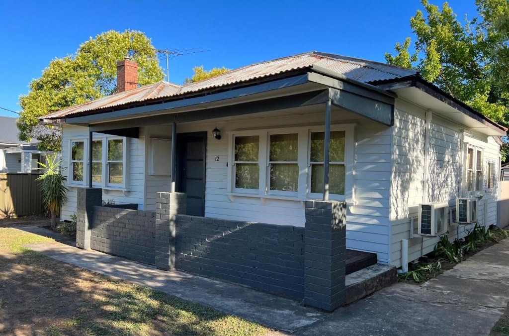 Wodonga House | Nilmar Ave - Central Cozy 1950s Wodonga 3br Cottage
