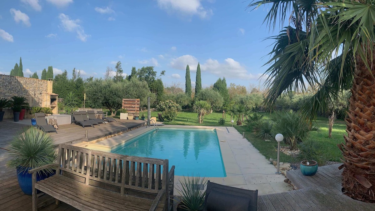 Marguerittes Villa | NIMES VILLA exceptional, quiet, all ground floor Sea and Camargue 30 minutes!